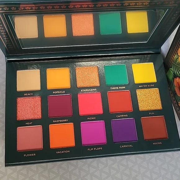 Ace Beauty Nostalgia Palette - Picture 3 of 9